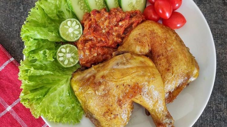 Warung Nasi Raosan Deui - Menu Utama Warung Nasi Cianjur